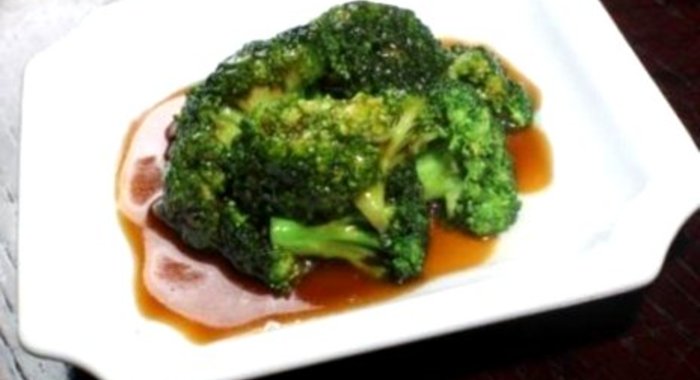 Брокколи в устричном соусе