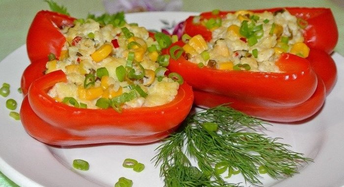 Перец, фаршированный пшеном и сыром