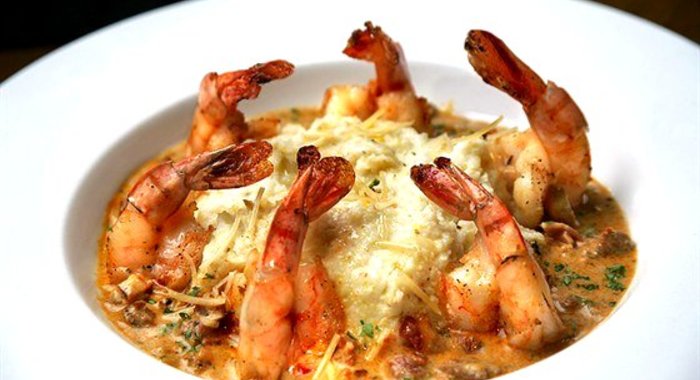 Острые креветки с голубым сыром и сельдереем