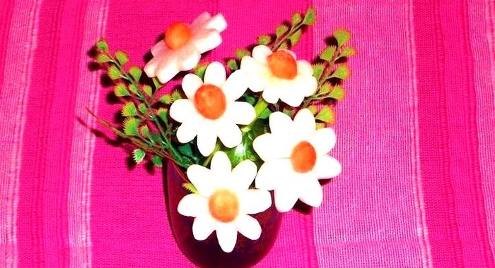 Ромашка из дайкона