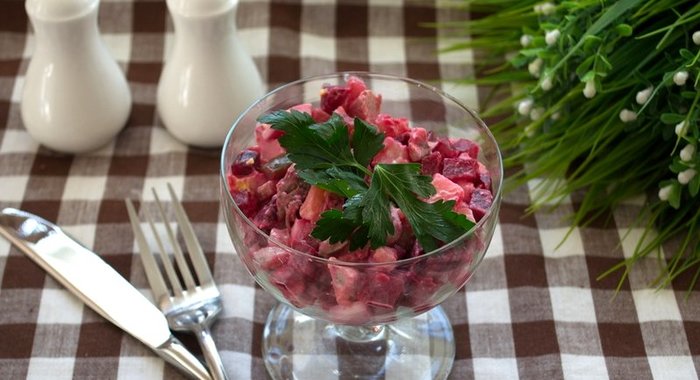 Салат с языком и сыром