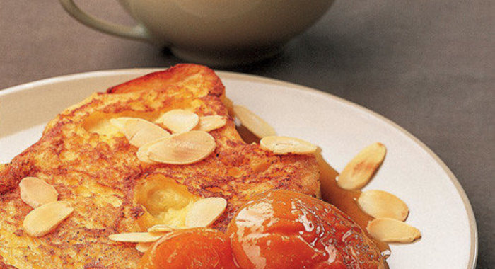 Миндальные гренки с абрикосами