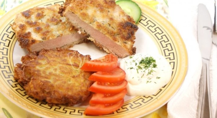Шницель с картофельной лепёшкой