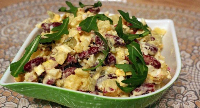 Картофельный салат с красной фасолью