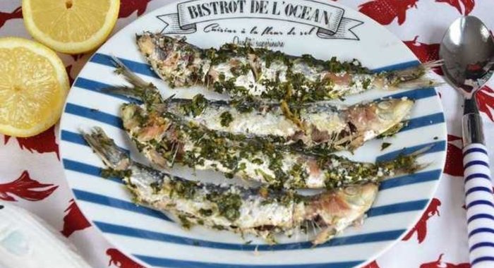 Сардины в соли и травах