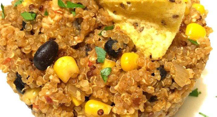 Киноа с индейкой по‑мексикански