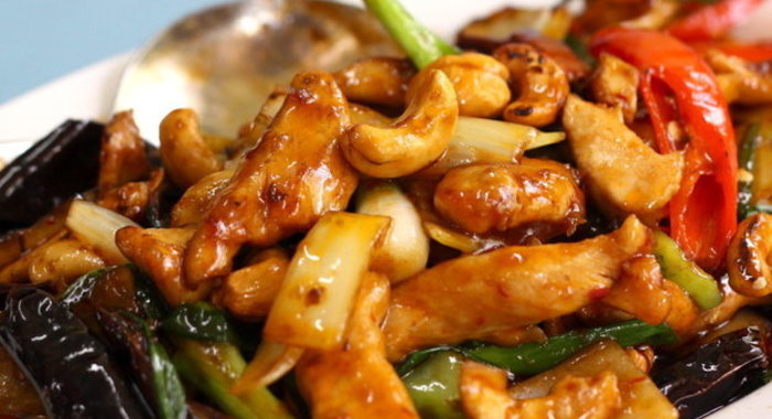 Курица с кокосовым молоком и кешью