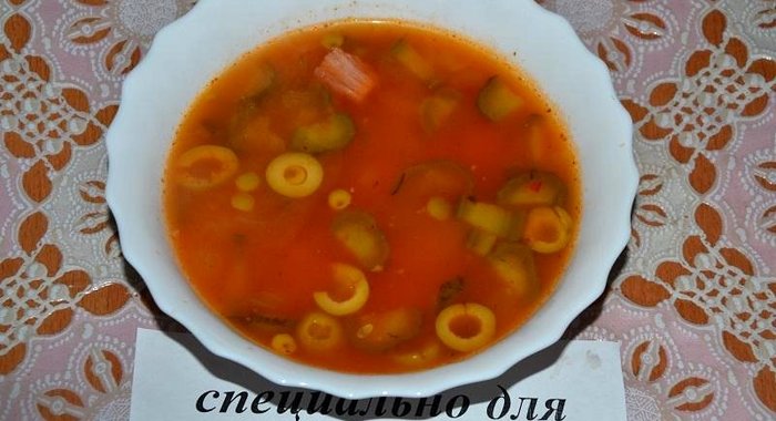 Солянка с беконом и сервелатом