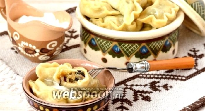 Вареники со свежей капустой и лесными грибами