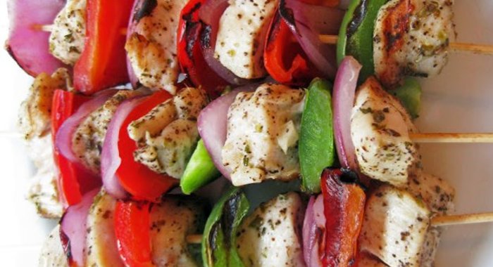 Куриные шашлычки по-гречески