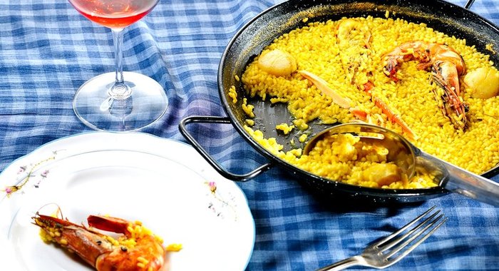 Паэлья с лангустином и гребешками