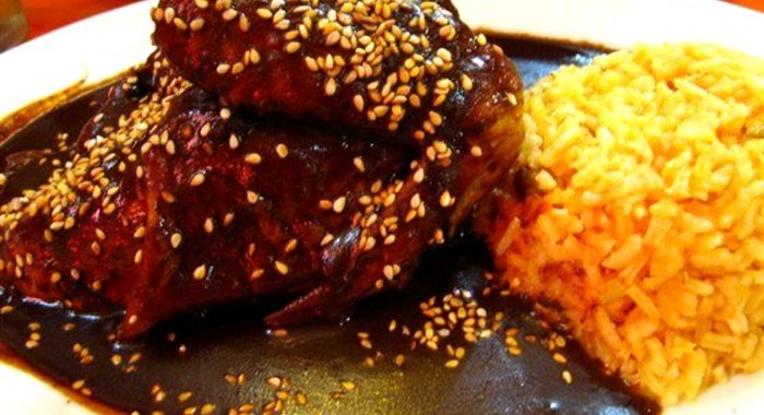 Индейка под соусом моле по‑мексикански