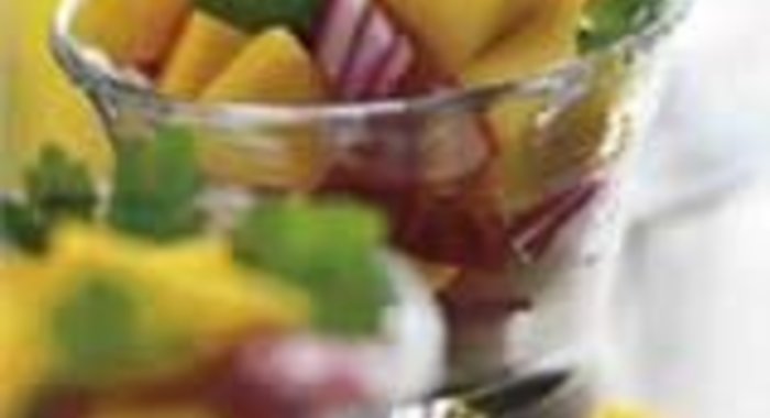 Салат из манго