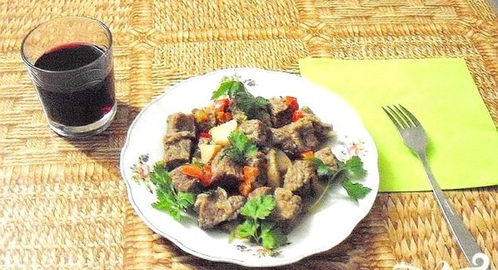Гуляш из телятины