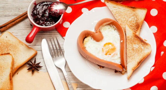 Яичница с сосисками