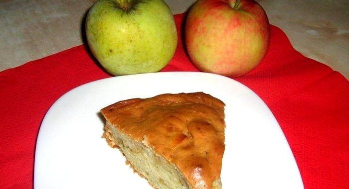 Шарлотка с яблоками без миксера