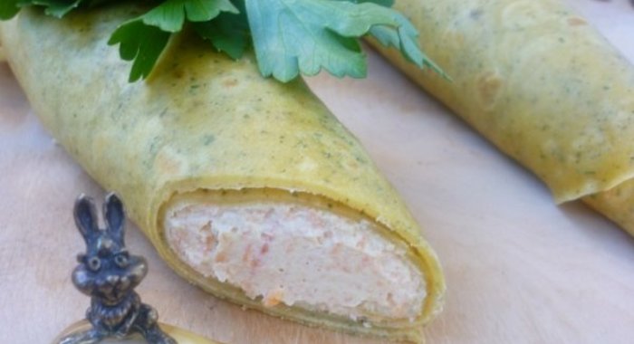 Морковные блины с творожной начинкой