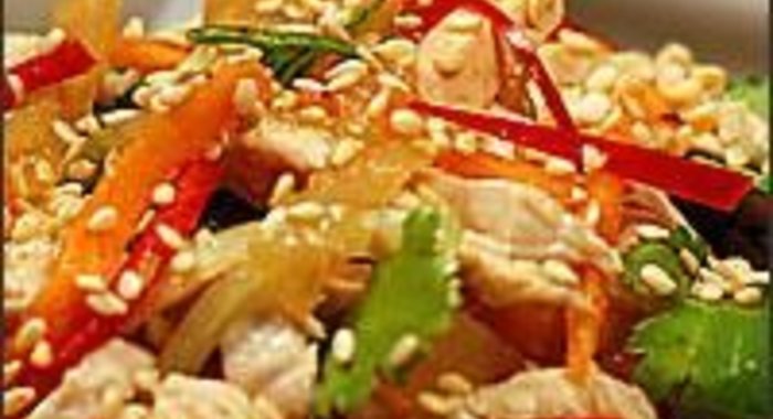 Салат с медузой и курицей