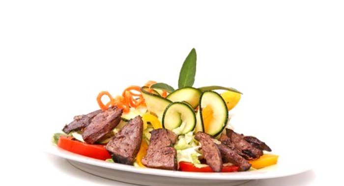 Салат с печенью