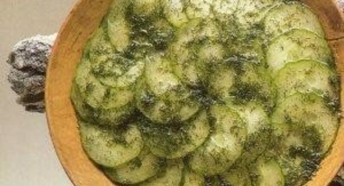 Салат из свежих огурцов по-шведски