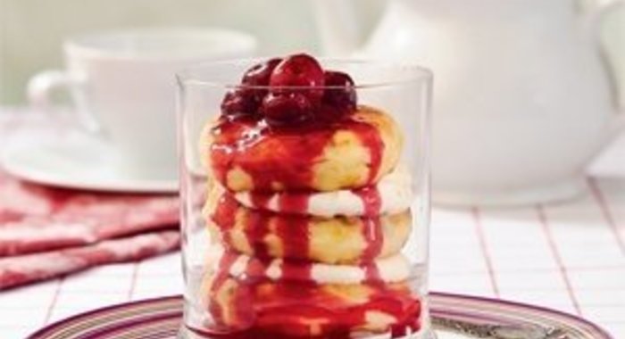 Сырники с вишневым соусом от юлии высоцкой