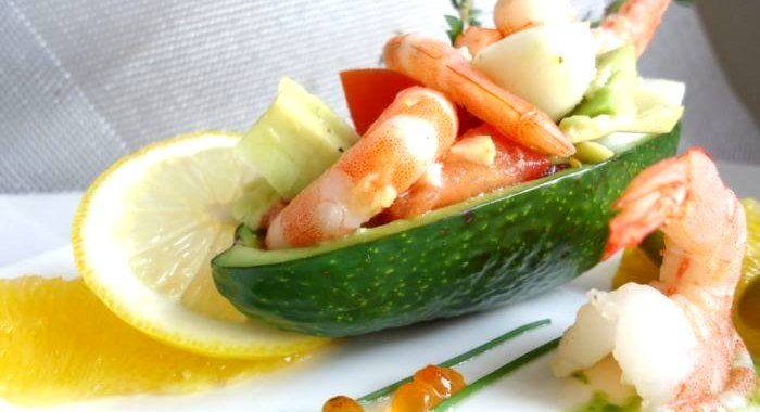 Авокадо с креветками