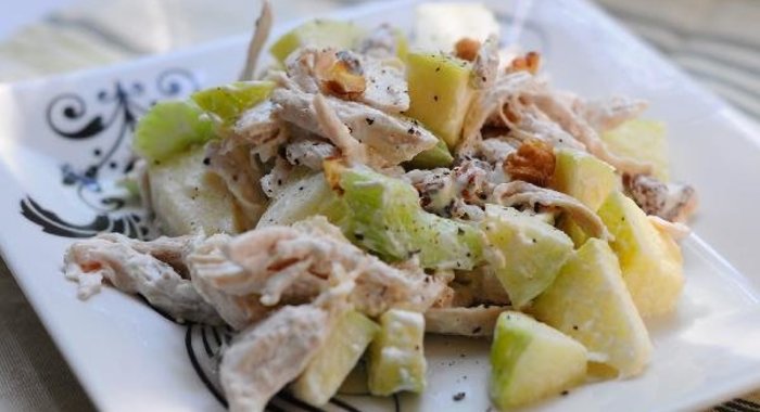 Вальдорфский куриный салат