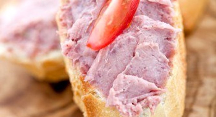 Паштет из куриной печени с чесноком и тимьяном