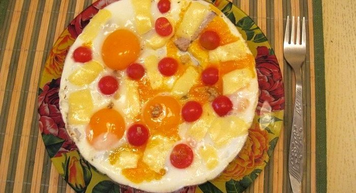 Яичница с мясом
