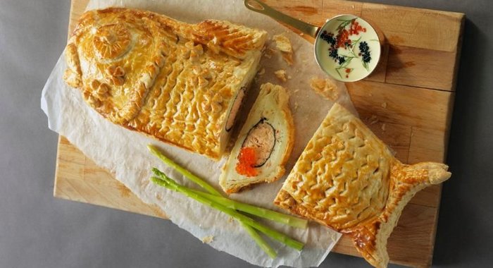 Салат из шпината с беконом, пряностями и оливковым маслом