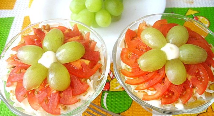 Салат с курицей и арахисом