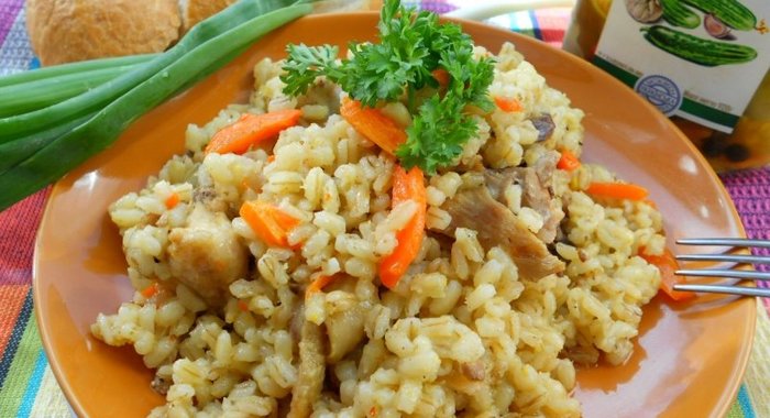 Каша перловая с курицей