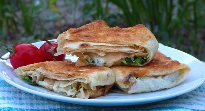 Салат с ветчиной и зеленым горошком