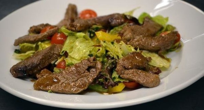 Салат с нежной говядиной