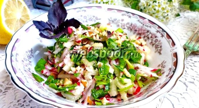 Салат из редиса и сельдерея