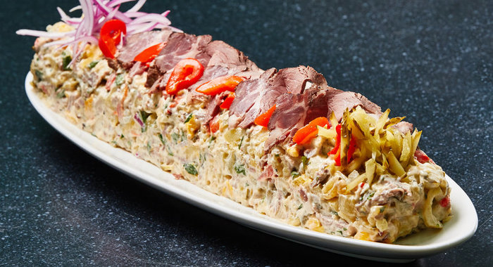 Салат с говядиной и печеным перцем