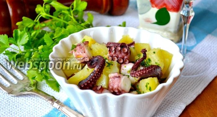 Салат с осьминогом и картофелем