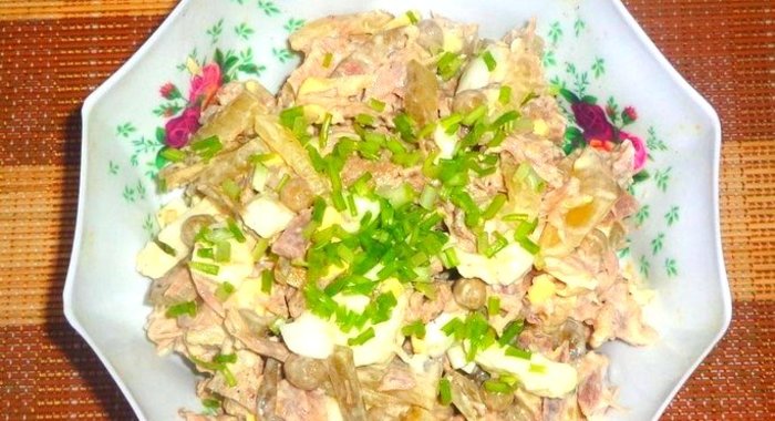 Салат из утки с соленым огурцом