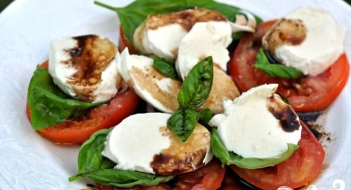 Салат Каприз