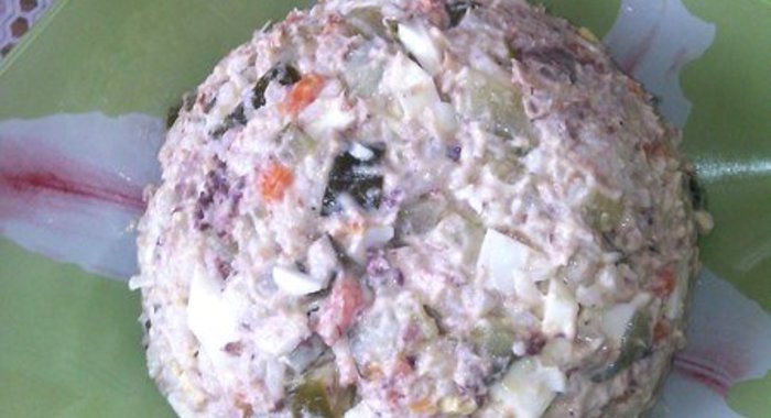 Салат Зимний с рыбными консервами