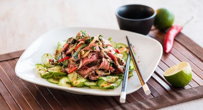 Тайский салат с говядиной