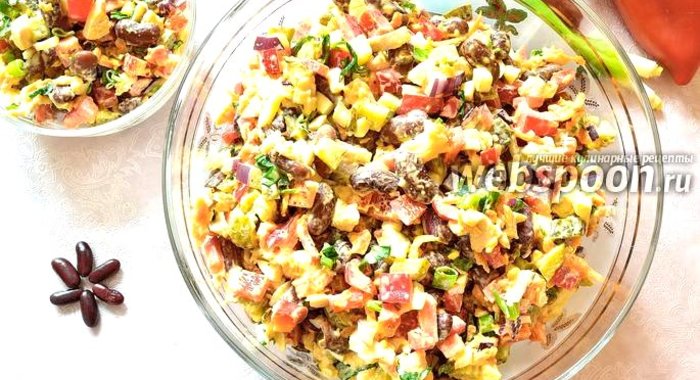 Салат с фасолью и курицей