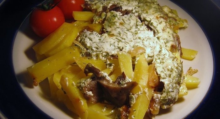 Салат из пекинской капусты, кукурузы и крабовых палочек