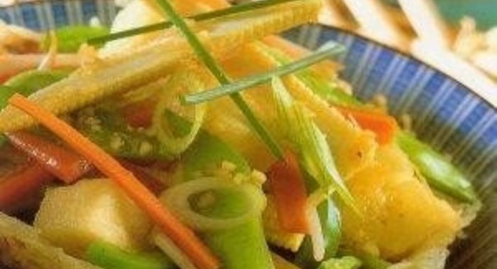 Гнезда с салатом по-китайски