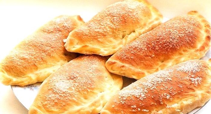 Пирожки со сгущенкой