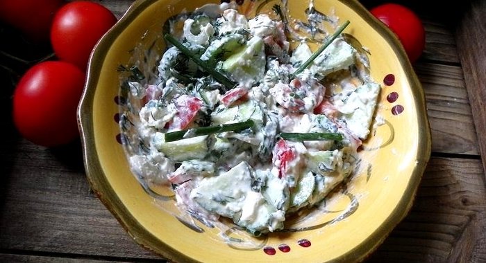 Овощной салат с творогом