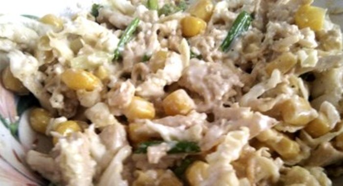 Белковый салат с курицей