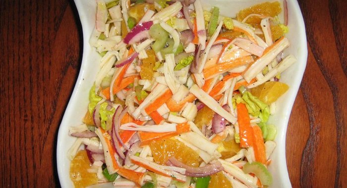 Салат из крабовых палочек с апельсином