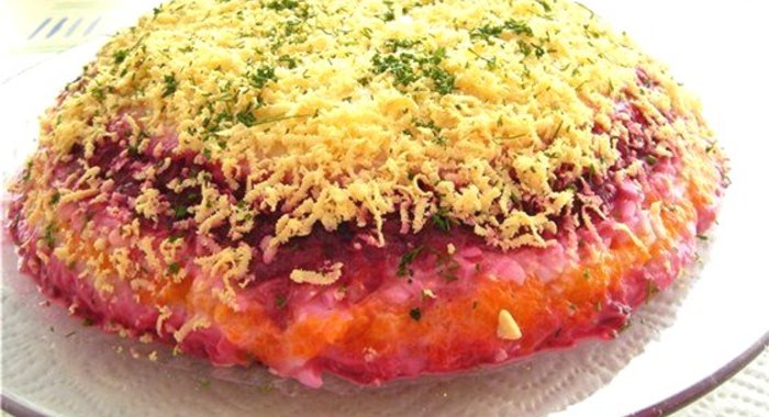 Сельдь под шубой с яйцами