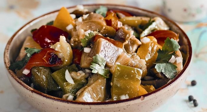 Армянский салат из печеных овощей